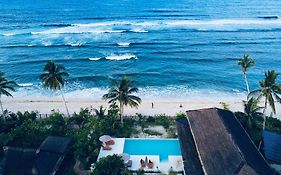 Yapak Beach Villas